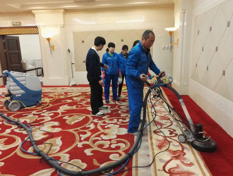地毯清洗行业最新动态:技术变革与市场机遇